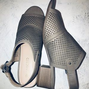 Adorable Heeled Sandal’